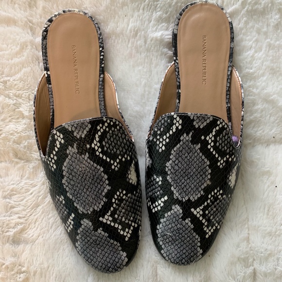 Banana Republic snakeskin Demi loafers slips - Picture 3 of 7